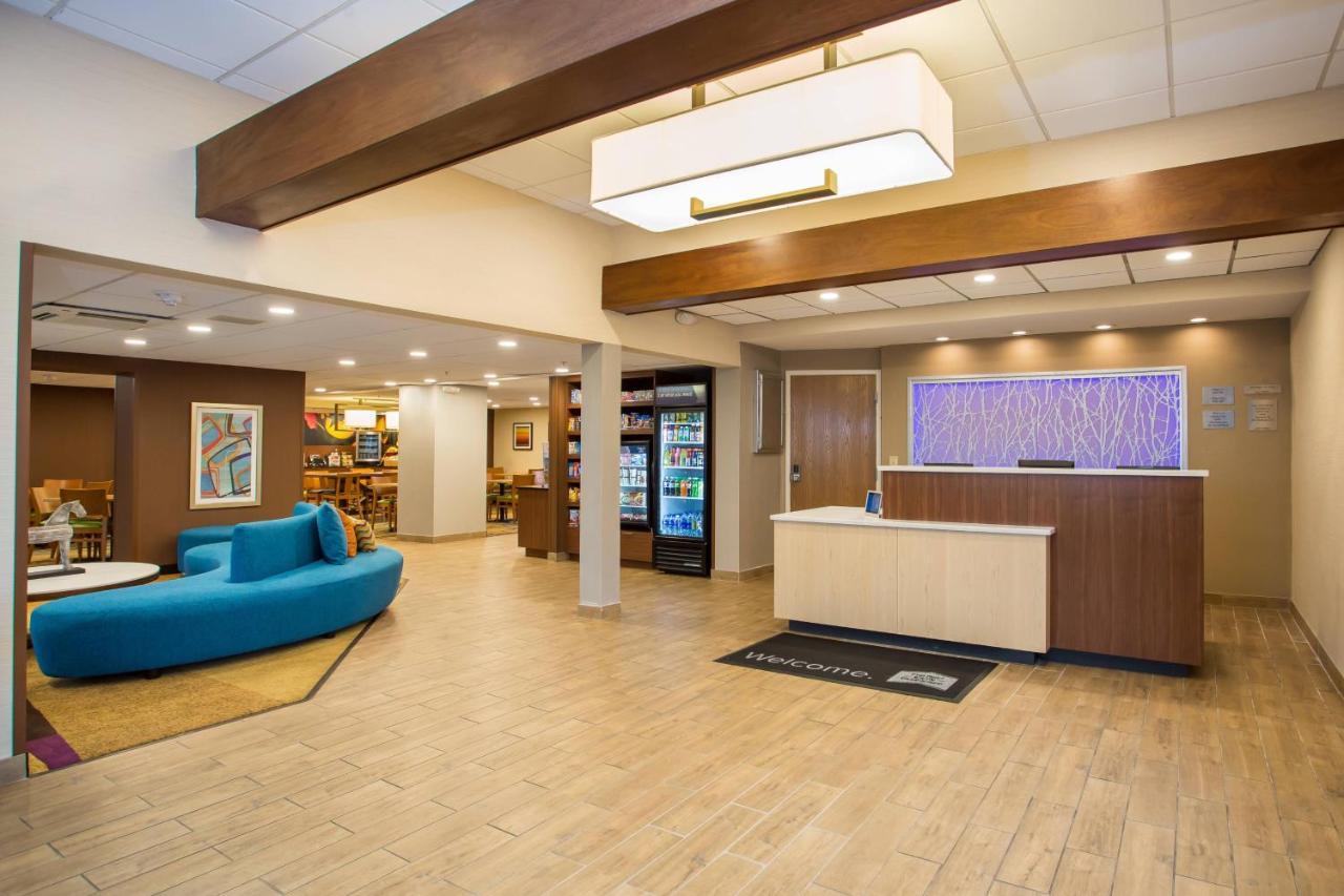 Fairfield Inn Boston Dedham Exterior photo