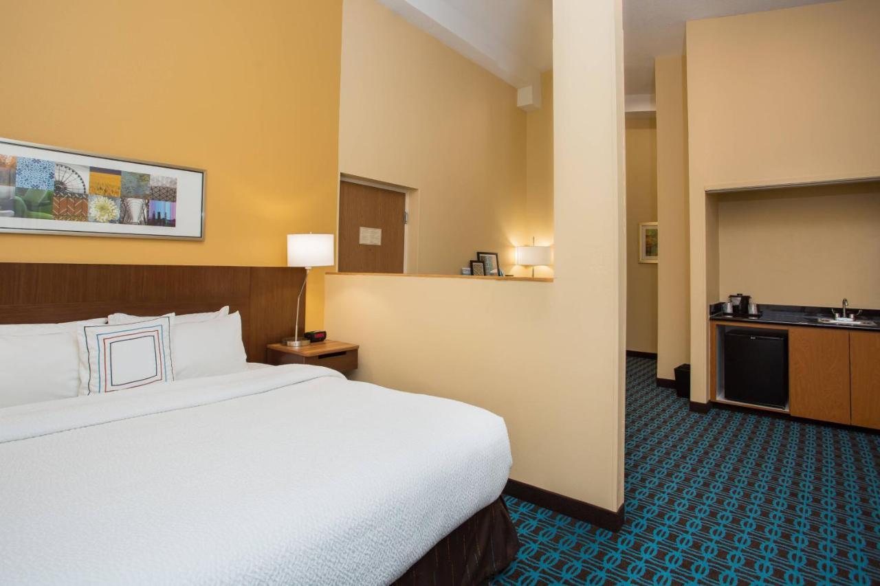 Fairfield Inn Boston Dedham Exterior photo