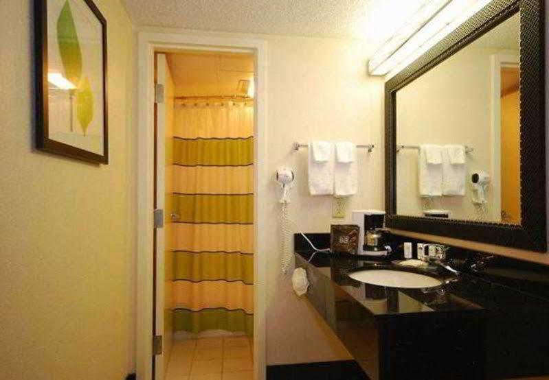 Fairfield Inn Boston Dedham Exterior photo