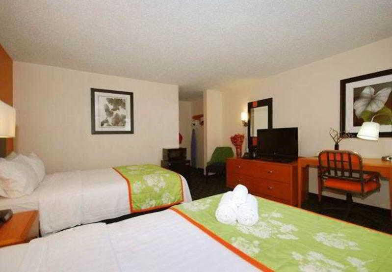 Fairfield Inn Boston Dedham Exterior photo