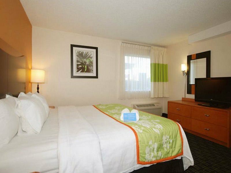 Fairfield Inn Boston Dedham Exterior photo